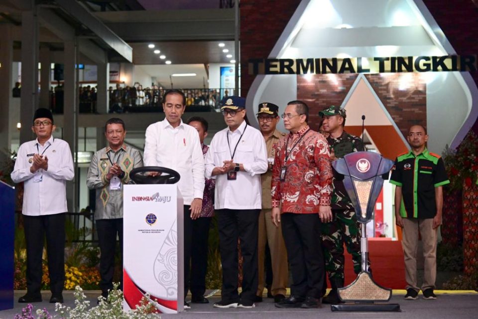 Presiden RI Joko Widodo Meresmikan Terminal Tipe A Tingkir, Kota Salatiga, Terminal Paya Ilang, Kab. Aceh Tengah dan Terminal Anak Air, Kota adang