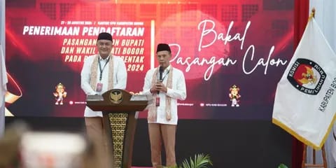 Rudy Susmanto-Jaro Ade Daftar ke KPU Kabupaten Bogor