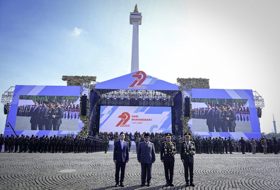 Presiden Prabowo_Kepolisian Rakyat Selalu di Tengah-tengah Rakyat, Membela dan Melindungi Rakyat