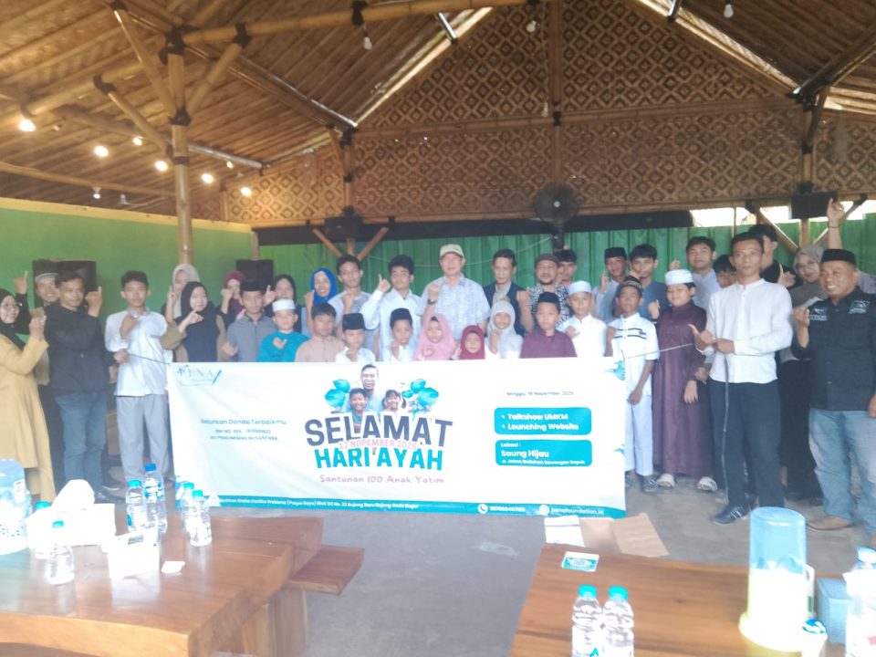 Peringati Hari Ayah, PENA Foundation Santuni 100 Anak Yatim