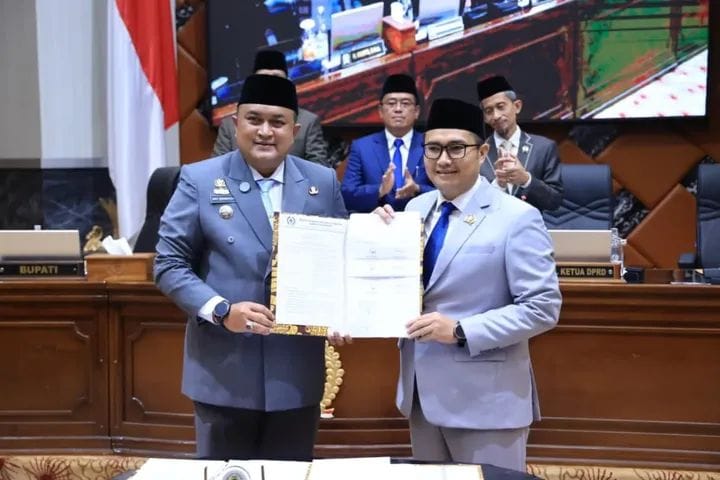 Pemkab Bogor dan DPRD Menyetujui Tiga Raperda